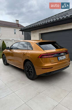 Позашляховик / Кросовер Audi Q8 2018 в 
