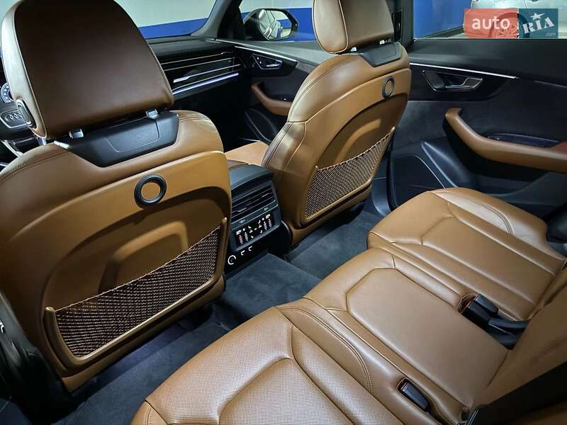 Позашляховик / Кросовер Audi Q8 2019 в Києві