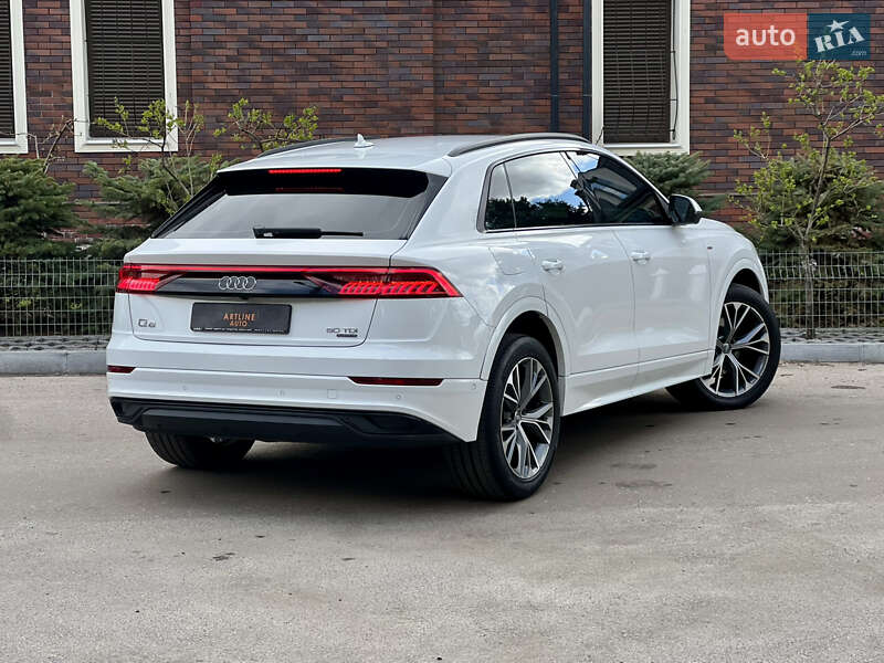 Внедорожник / Кроссовер Audi Q8 2020 в Харькове