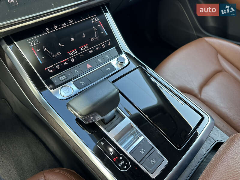 Внедорожник / Кроссовер Audi Q8 2019 в Киеве