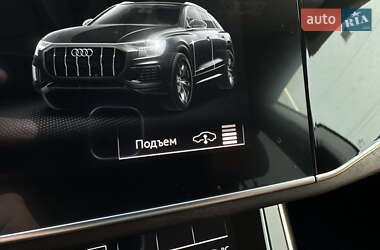 Внедорожник / Кроссовер Audi Q8 2019 в 