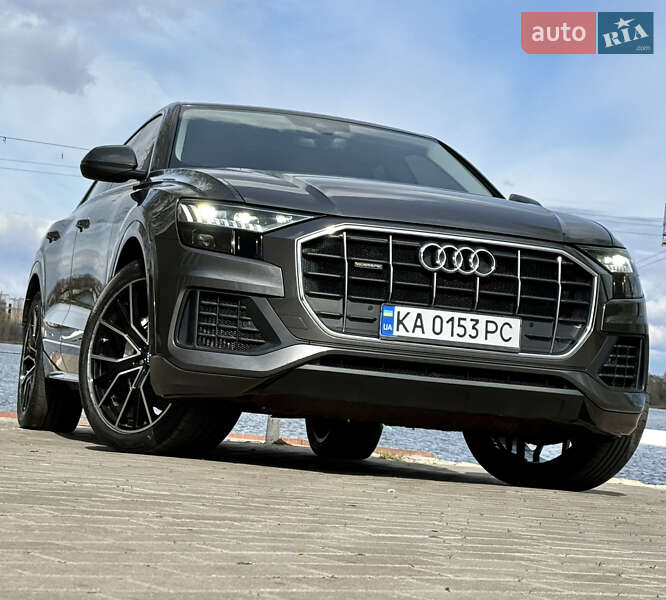 Внедорожник / Кроссовер Audi Q8 2019 в Киеве