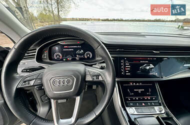 Внедорожник / Кроссовер Audi Q8 2019 в 