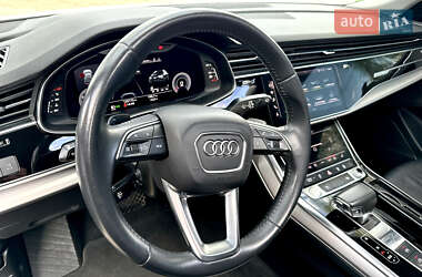 Внедорожник / Кроссовер Audi Q8 2019 в 