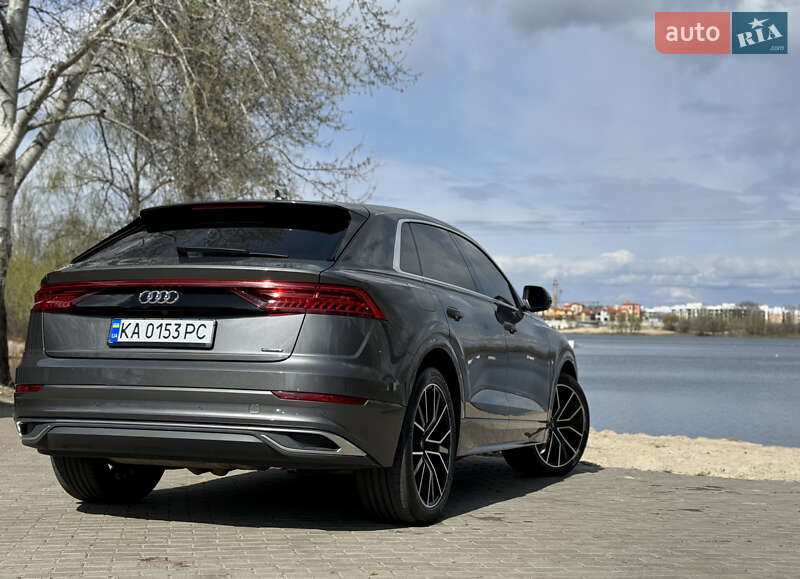 Внедорожник / Кроссовер Audi Q8 2019 в Киеве