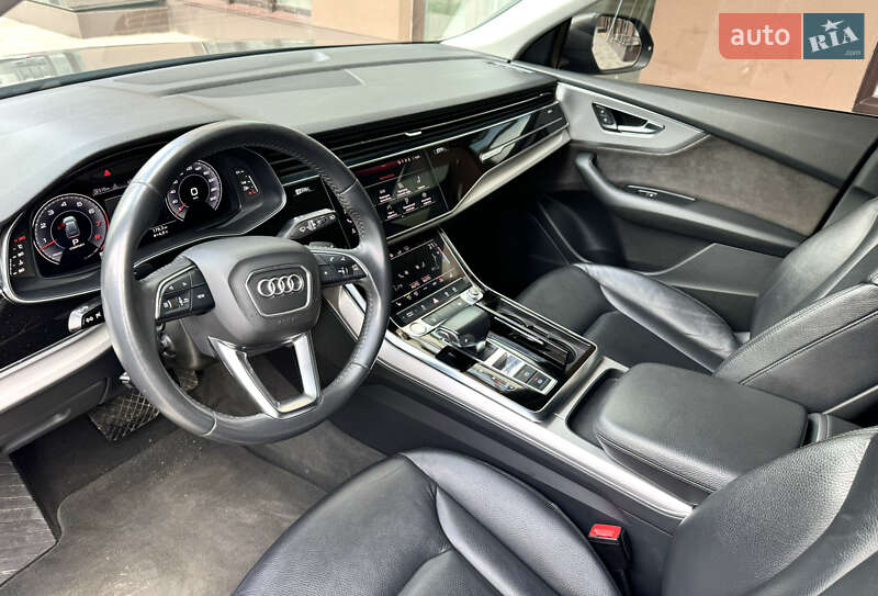 Внедорожник / Кроссовер Audi Q8 2019 в Киеве