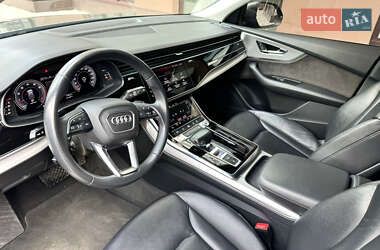 Внедорожник / Кроссовер Audi Q8 2019 в 