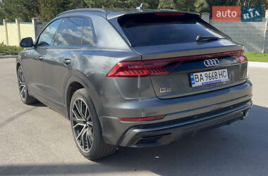 Внедорожник / Кроссовер Audi Q8 2018 в 