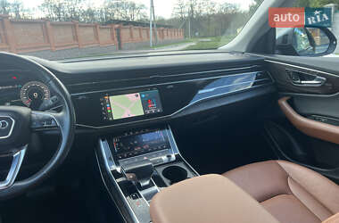 Внедорожник / Кроссовер Audi Q8 2018 в 
