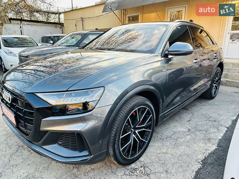 Внедорожник / Кроссовер Audi Q8 2020 в Одессе