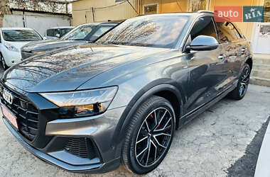 Внедорожник / Кроссовер Audi Q8 2020 в 