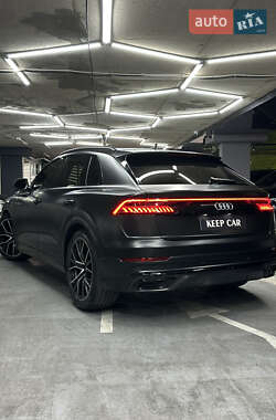 Внедорожник / Кроссовер Audi Q8 2020 в 