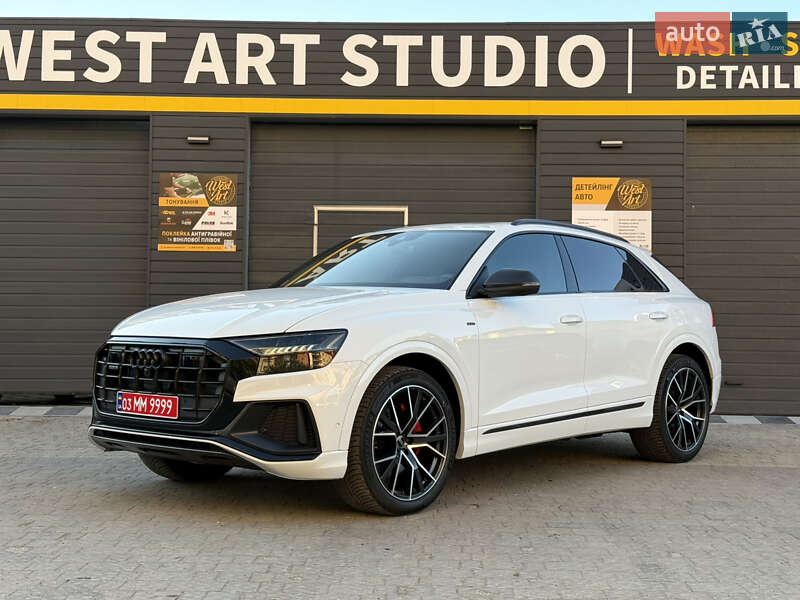 Позашляховик / Кросовер Audi Q8 2021 в Мукачевому