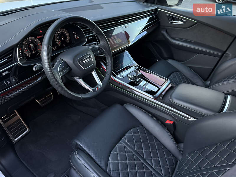 Позашляховик / Кросовер Audi Q8 2021 в Мукачевому