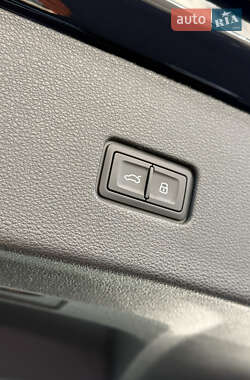 Внедорожник / Кроссовер Audi Q8 2025 в 