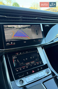 Внедорожник / Кроссовер Audi Q8 2025 в 