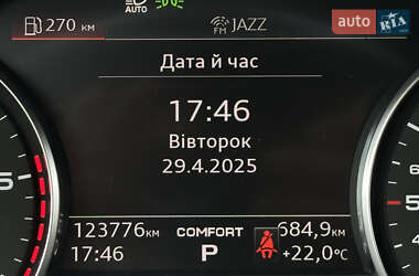 Внедорожник / Кроссовер Audi Q8 2021 в 
