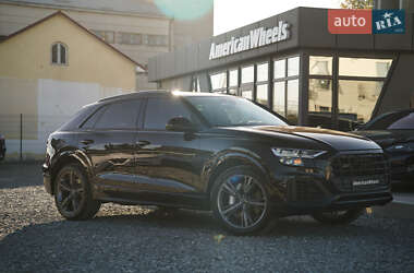 Позашляховик / Кросовер Audi Q8 2018 в 