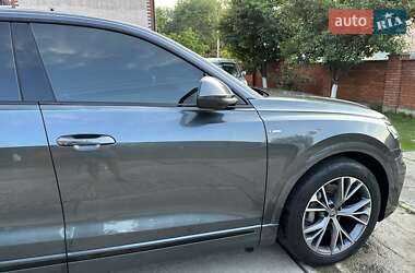 Внедорожник / Кроссовер Audi Q8 2020 в 