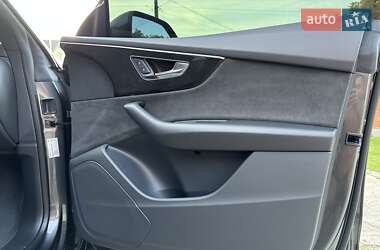 Внедорожник / Кроссовер Audi Q8 2020 в 