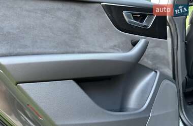 Внедорожник / Кроссовер Audi Q8 2020 в 