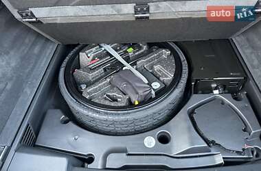 Внедорожник / Кроссовер Audi Q8 2020 в 