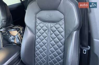Позашляховик / Кросовер Audi Q8 2018 в 