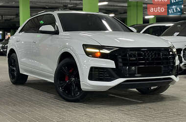 Внедорожник / Кроссовер Audi Q8 2019 в 