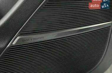 Внедорожник / Кроссовер Audi Q8 2019 в 