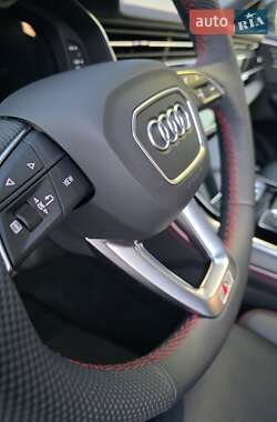 Внедорожник / Кроссовер Audi Q8 2025 в 