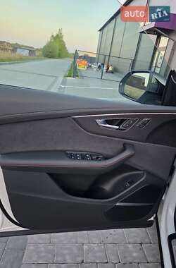 Внедорожник / Кроссовер Audi Q8 2025 в 
