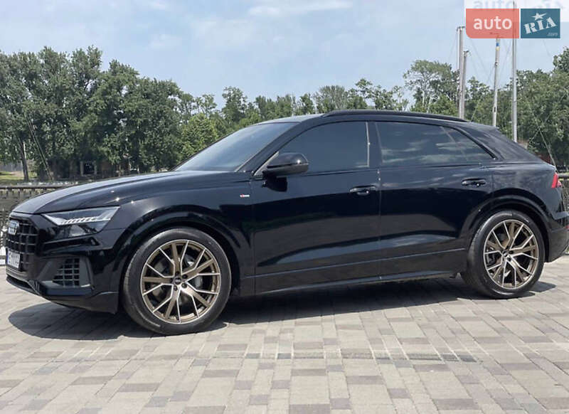 Внедорожник / Кроссовер Audi Q8 2020 в Кропивницком