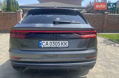 Внедорожник / Кроссовер Audi Q8 2022 в 