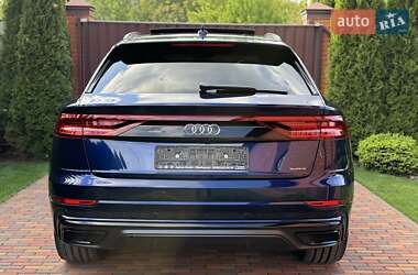 Позашляховик / Кросовер Audi Q8 2019 в 