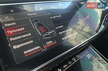 Позашляховик / Кросовер Audi Q8 2022 в 