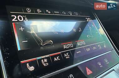 Позашляховик / Кросовер Audi Q8 2022 в 