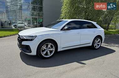 Внедорожник / Кроссовер Audi Q8 2020 в 