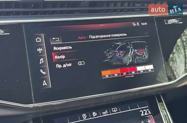Внедорожник / Кроссовер Audi Q8 2020 в 