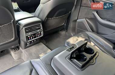 Внедорожник / Кроссовер Audi Q8 2020 в 