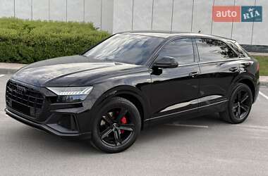 Внедорожник / Кроссовер Audi Q8 2018 в 