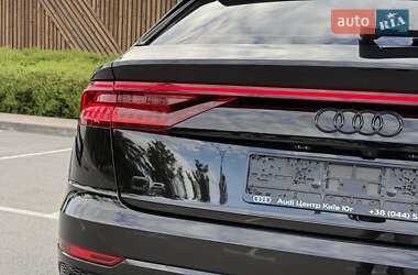 Внедорожник / Кроссовер Audi Q8 2018 в 