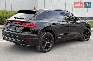Внедорожник / Кроссовер Audi Q8 2018 в 