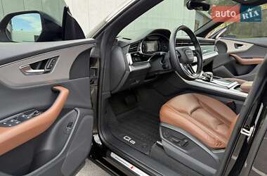 Внедорожник / Кроссовер Audi Q8 2018 в 
