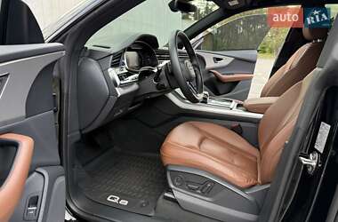 Внедорожник / Кроссовер Audi Q8 2018 в 