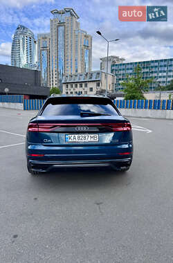 Позашляховик / Кросовер Audi Q8 2018 в 
