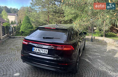 Внедорожник / Кроссовер Audi Q8 2021 в 