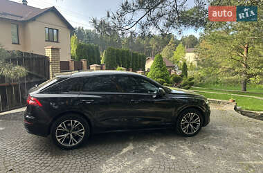 Внедорожник / Кроссовер Audi Q8 2021 в 