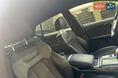 Внедорожник / Кроссовер Audi Q8 2021 в 