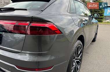 Внедорожник / Кроссовер Audi Q8 2024 в 