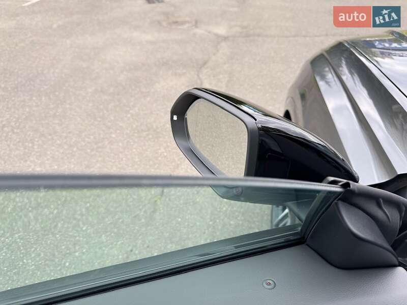 Внедорожник / Кроссовер Audi Q8 2024 в Киеве